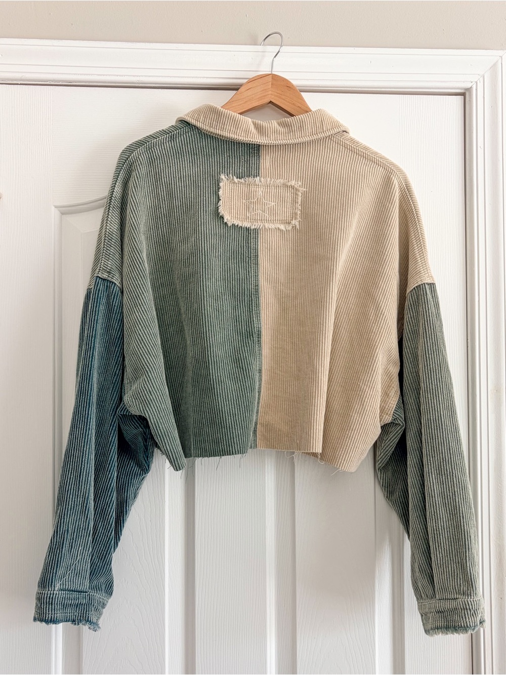 POL Sage Green Colorblock Corduroy Cropped Shacket Raw Hem M Boho Jacket - Picture 7 of 11